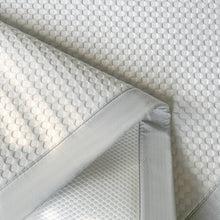 Load image into Gallery viewer, Breeze Premium Mattress Bed Ice Silk Cooling Set - breezehomeau
