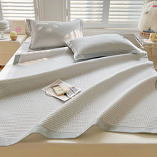 Load image into Gallery viewer, Breeze Premium Mattress Bed Ice Silk Cooling Set - breezehomeau